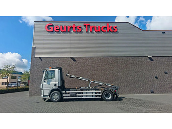 Camión con equipo de cable DAF CF 370