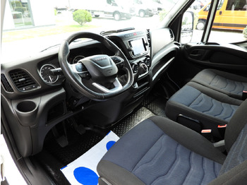 Furgoneta con lona IVECO DAILY 35S18 TARPAULIN 10 PALLETS WEBASTO CRUISE CONTROL NAVIGATION LED LIGHTS AIR CONDITIONING 180HP: foto 2 Furgoneta con lona IVECO DAILY 35S18 TARPAULIN 10 PALLETS WEBASTO CRUISE CONTROL NAVIGATION LED LIGHTS AIR CONDITIONING 180HP: foto 2