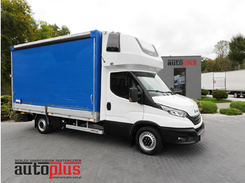 Furgoneta con lona IVECO Daily 35s18
