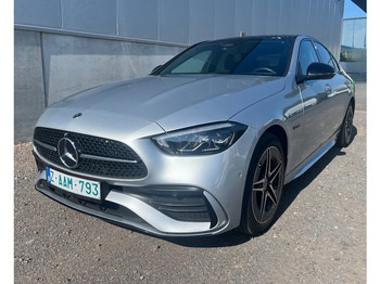 Berlina MERCEDES-BENZ
