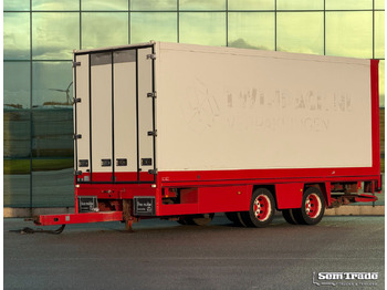 Remolque caja cerrada TRIAS