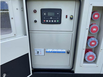 Generador industriale Cummins 55 kVA: foto 5