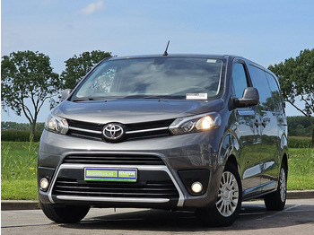 Furgoneta pequeña TOYOTA