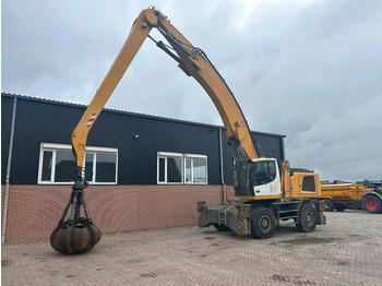 Manipulador de materiales LIEBHERR