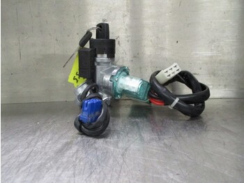 Sistema eléctrico Mercedes-Benz A 943 460 00 04 CONTACTSLOT EURO 5: foto 2 Sistema eléctrico Mercedes-Benz A 943 460 00 04 CONTACTSLOT EURO 5: foto 2