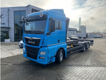 Camión chasis MAN TGX 26.500
