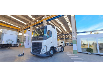 Arrendamiento de Volvo FH 460 Globetrotter XL Retarder i-Save Volvo FH 460 Globetrotter XL Retarder i-Save: foto 1