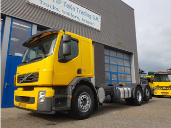 Camión chasis VOLVO FE 320