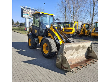 Arrendamiento de  JCB 409 JCB 409: foto 3