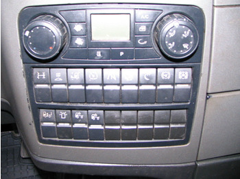 Cabeza tractora MAN TGX 18.480 / LOW DECK / ENGINE DAMAGE.: foto 5