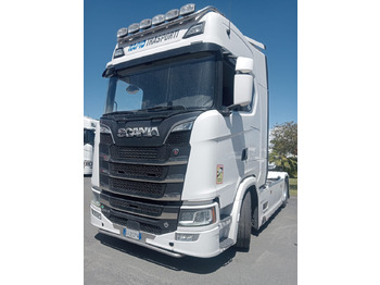 Cabeza tractora SCANIA S 520