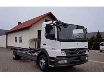 Camión chasis MERCEDES-BENZ Atego 1524