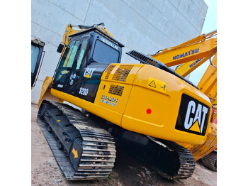 Excavadora de cadenas CAT 323 D: foto 3