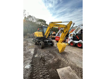 Excavadora de ruedas HYUNDAI