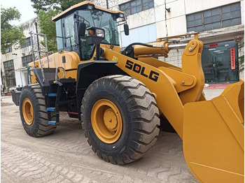 Cargadora de ruedas SDLG