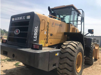 Cargadora de ruedas SDLG