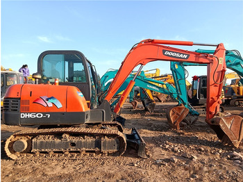 Miniexcavadora DOOSAN DH60-7