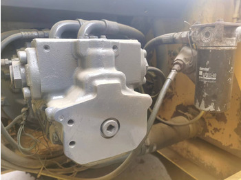 Excavadora de cadenas KOMATSU PC200-7: foto 4