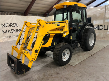 Tractor JCB