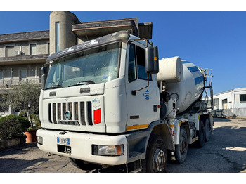 Camión hormigonera con bomba IVECO Astra
