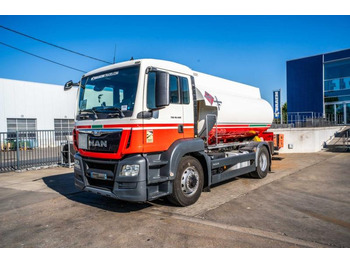Camión cisterna MAN TGS 18.400