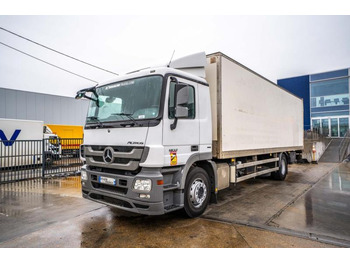 Camión caja cerrada MERCEDES-BENZ Actros 1832