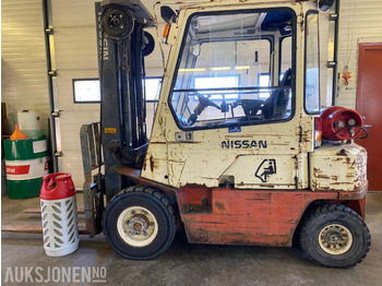 Equipo de manutención NISSAN