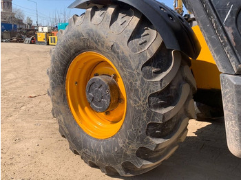 Manipulador telescópico JCB 531-70: foto 5