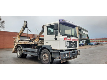 Camión portacontenedor de cadenas MAN