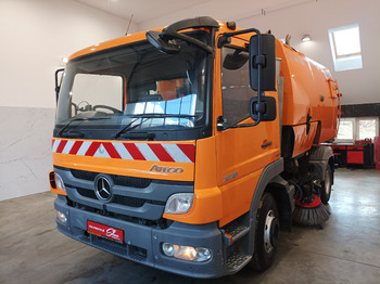 Barredora vial MERCEDES-BENZ Atego 1018 Zamiatarka Kehrmaschine BUCHER Szczotki L/R PM10 2 Silniki 2012r: foto 2