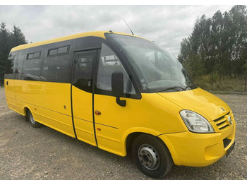 Minibús IVECO Daily