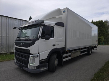 Camión caja cerrada VOLVO FM 330
