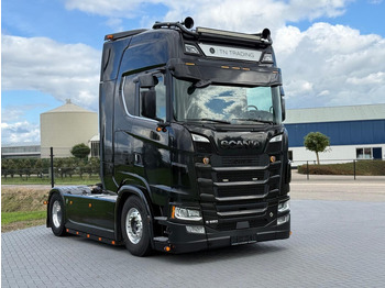 Cabeza tractora SCANIA S 520