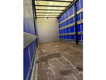 Camión lona Mercedes-Benz Atego 824 Top-Ausstattung*Plane-Pritsche*Top: foto 2 Camión lona Mercedes-Benz Atego 824 Top-Ausstattung*Plane-Pritsche*Top: foto 2