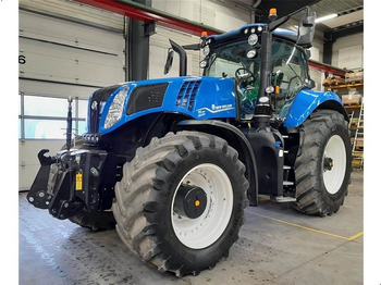 Tractor NEW HOLLAND T8
