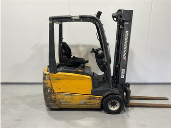 Carretilla elevadora eléctrica JUNGHEINRICH EFG