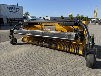 Cosechadora NEW HOLLAND