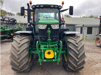 Tractor John Deere 6R 215: foto 4 Tractor John Deere 6R 215: foto 4