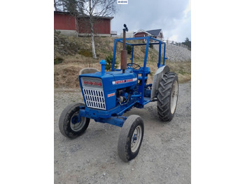 Tractor FORD