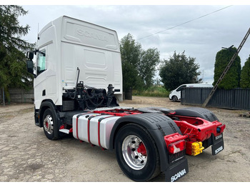 Cabeza tractora Scania R450 NAUKA JAZDY RETARDER STANDARD 7300kg / DOBRA POD WYWROTKĘ / KLIMA POSTOJOWA z Niemiec HYDRAULIKA: foto 2 Cabeza tractora Scania R450 NAUKA JAZDY RETARDER STANDARD 7300kg / DOBRA POD WYWROTKĘ / KLIMA POSTOJOWA z Niemiec HYDRAULIKA: foto 2