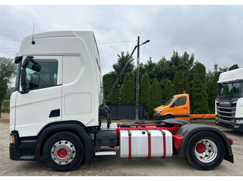 Cabeza tractora Scania R450 NAUKA JAZDY RETARDER STANDARD 7300kg / DOBRA POD WYWROTKĘ / KLIMA POSTOJOWA z Niemiec HYDRAULIKA: foto 3 Cabeza tractora Scania R450 NAUKA JAZDY RETARDER STANDARD 7300kg / DOBRA POD WYWROTKĘ / KLIMA POSTOJOWA z Niemiec HYDRAULIKA: foto 3