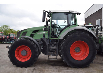 Tractor FENDT 826 Vario