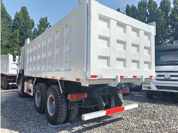 Camión volquete SINOTRUK HOWO