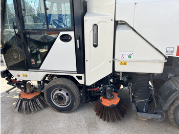 Barredora vial SCARAB Minor: foto 3 Barredora vial SCARAB Minor: foto 3