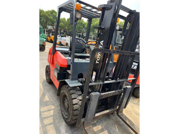 Carretilla elevadora diésel Toyota FDZN30: foto 2