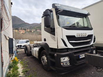 Camión chasis IVECO Stralis
