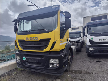 Camión chasis IVECO Stralis