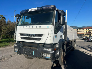 Camión caja abierta IVECO Trakker