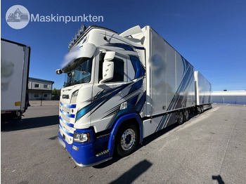 Camión caja cerrada SCANIA R 520