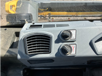 Arrendamiento de BOMAG DE BW 161 AD-5  Stage IIIb/Tier 4i BOMAG DE BW 161 AD-5  Stage IIIb/Tier 4i: foto 4